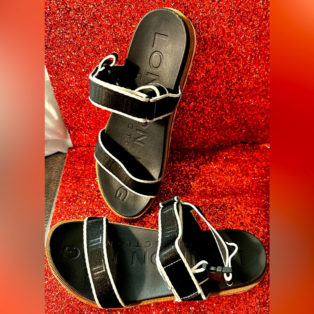London Fog Stellar Strappy Sandals Black And White With Velcro & Clip Strap